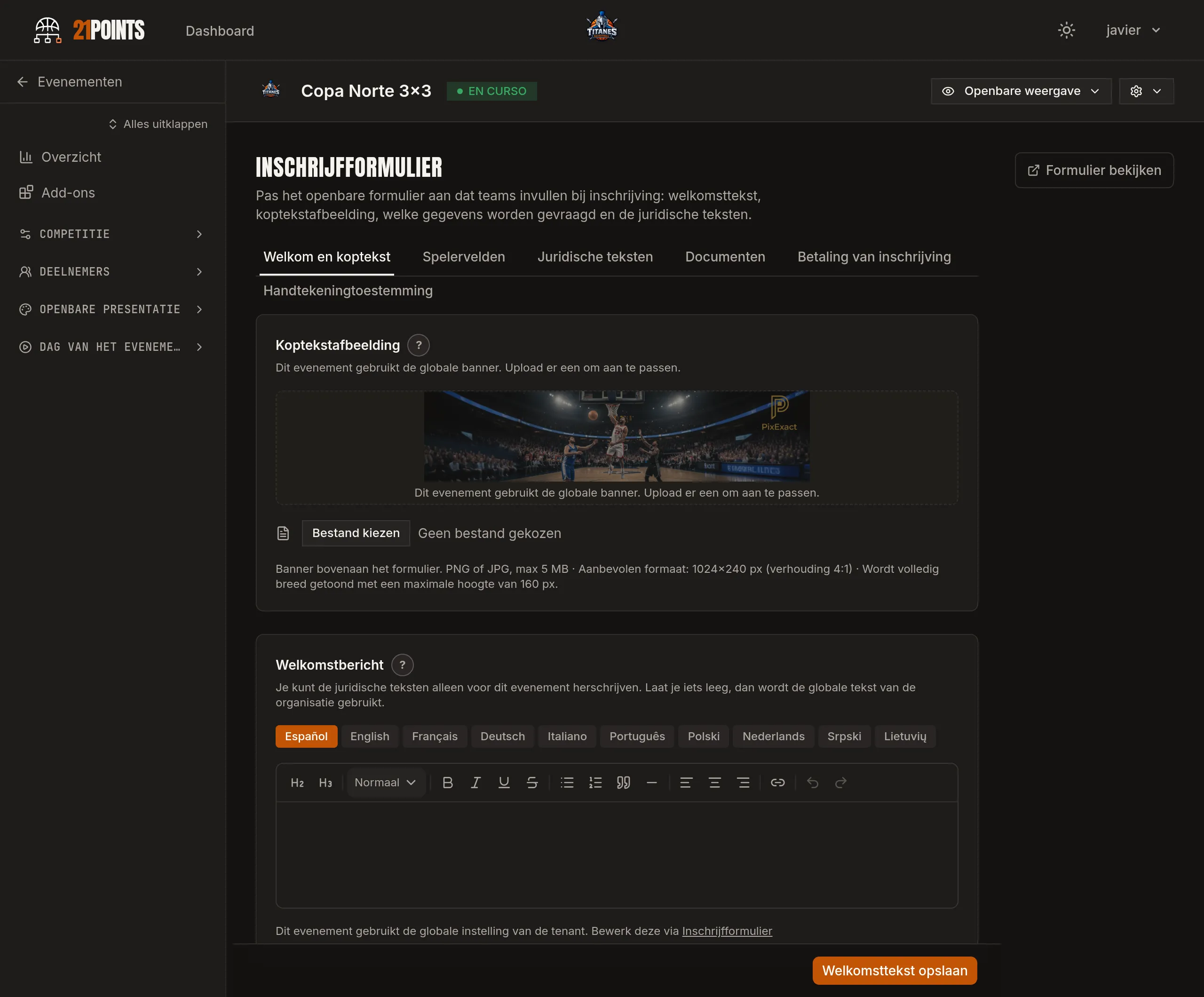 Editor van het inschrijfformulier in het paneel, met de tabbladen Welkom en header, Spelervelden, Juridische teksten, Documenten, Inschrijfgeld en Toestemmingshandtekening, en de headerafbeelding.