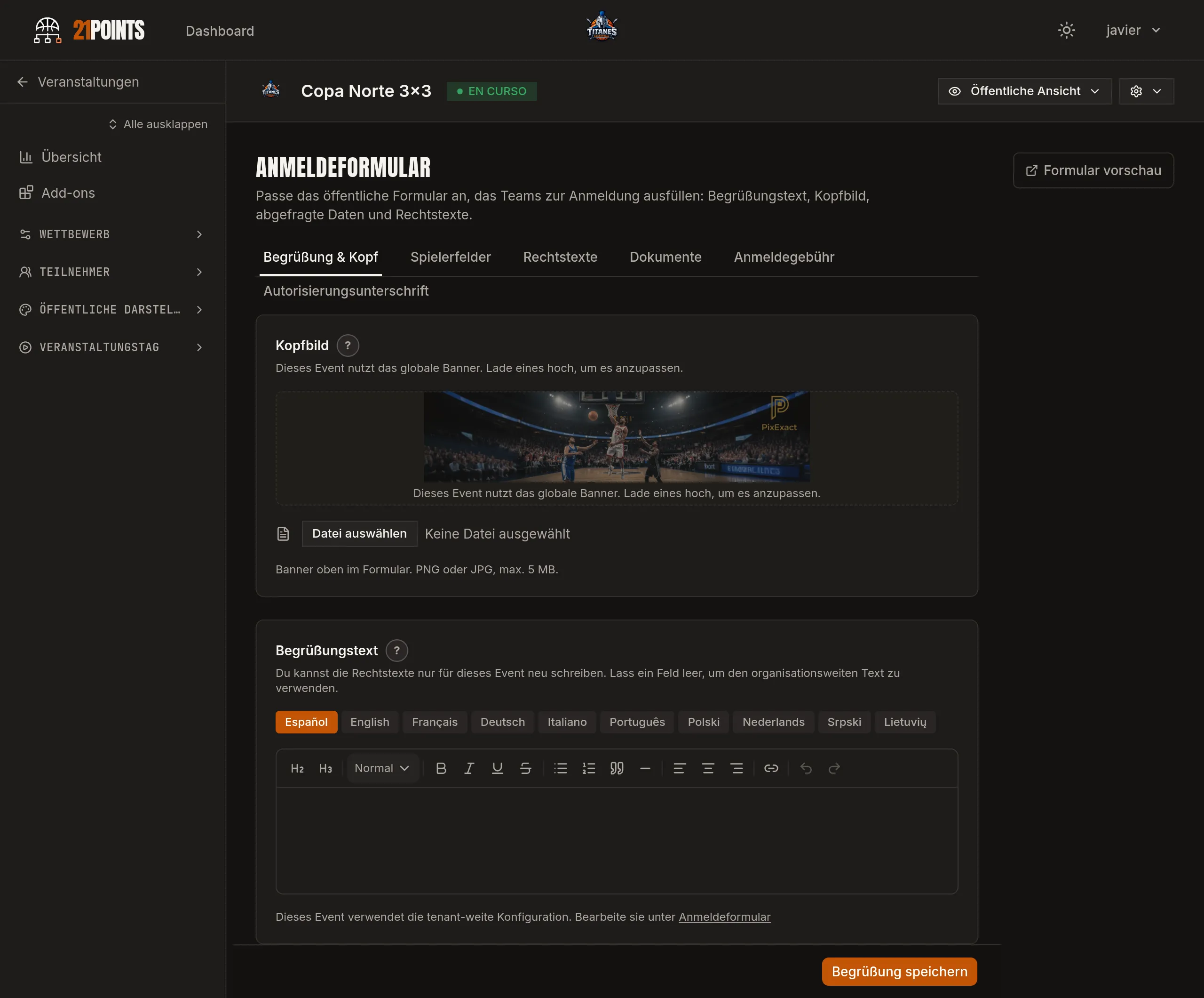 Editor des Anmeldeformulars im Panel, mit den Reitern Begrüßung und Kopfzeile, Spielerfelder, Rechtstexte, Dokumente, Anmeldegebühr und Einwilligungsunterschrift, und dem Kopfbild.