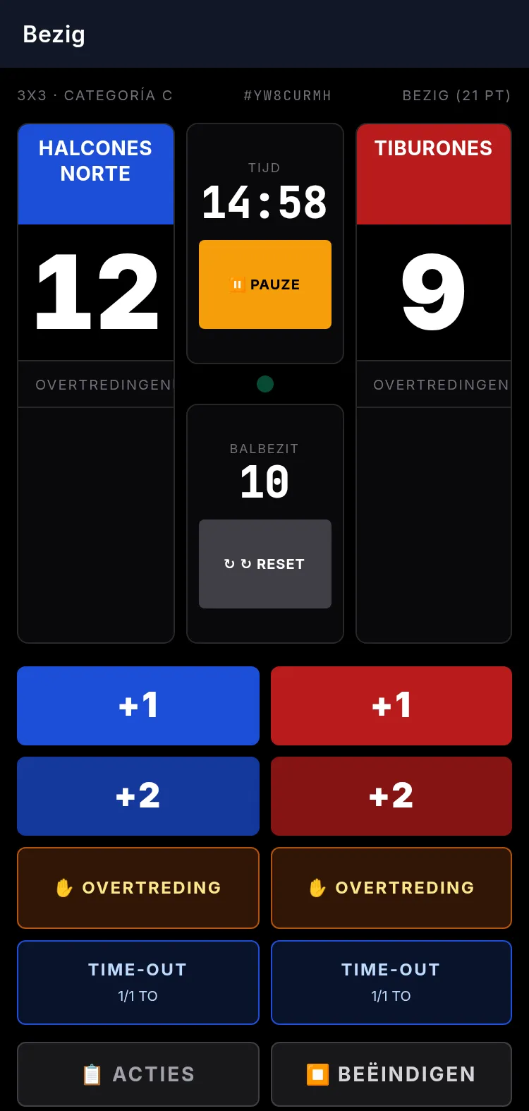Scorer APP op een telefoon tijdens een lopende wedstrijd: scorebord Halcones Norte 12 - 9 Tiburones, wedstrijdklok 09:58, balbezit van 10 seconden en knoppen +1, +2, fout en time-out per team.