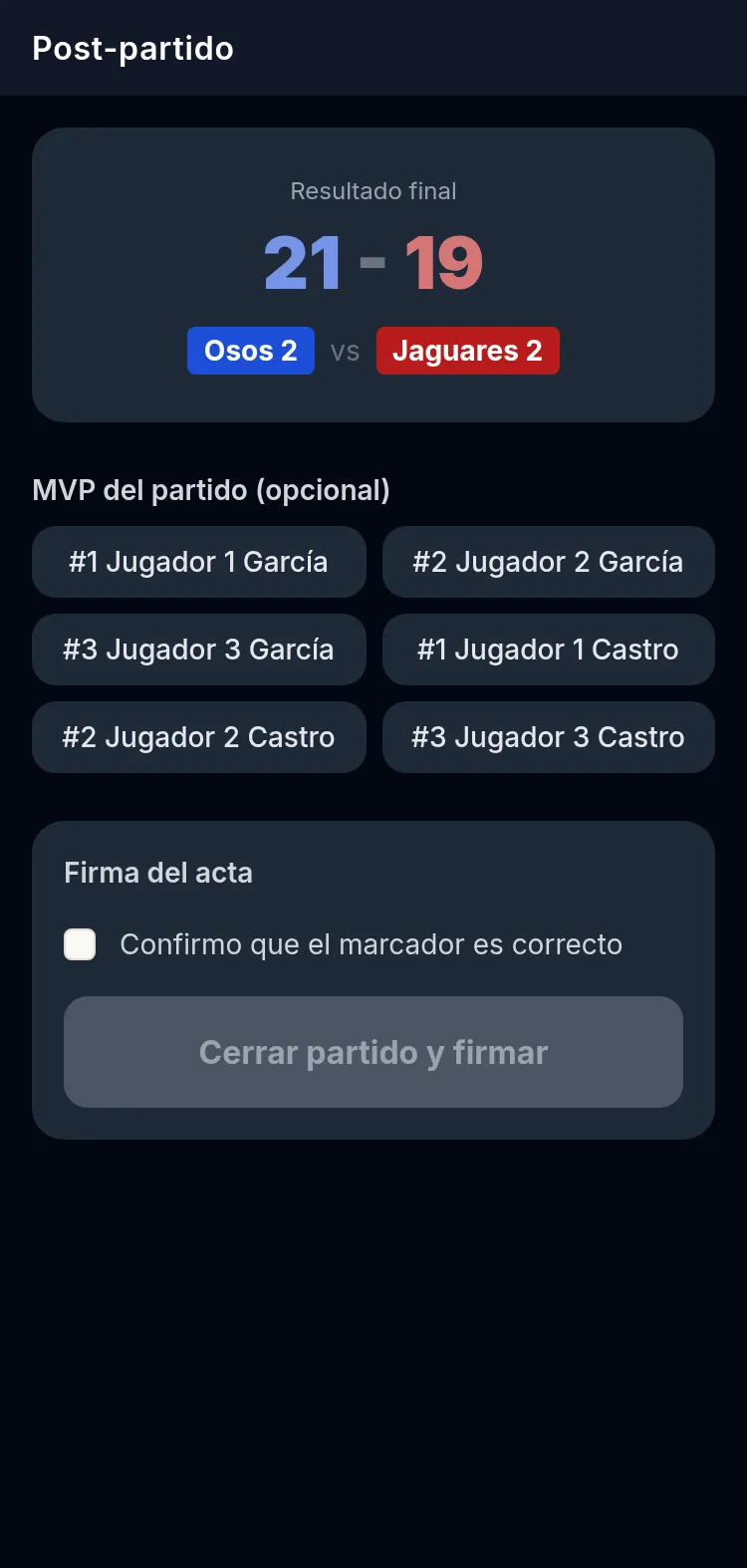 Pantalla de post-partido de la Scorer APP en el móvil: el resultado final con los dos equipos, la lista de jugadores para elegir MVP y el bloque de firma del acta con la casilla de confirmación del marcador.