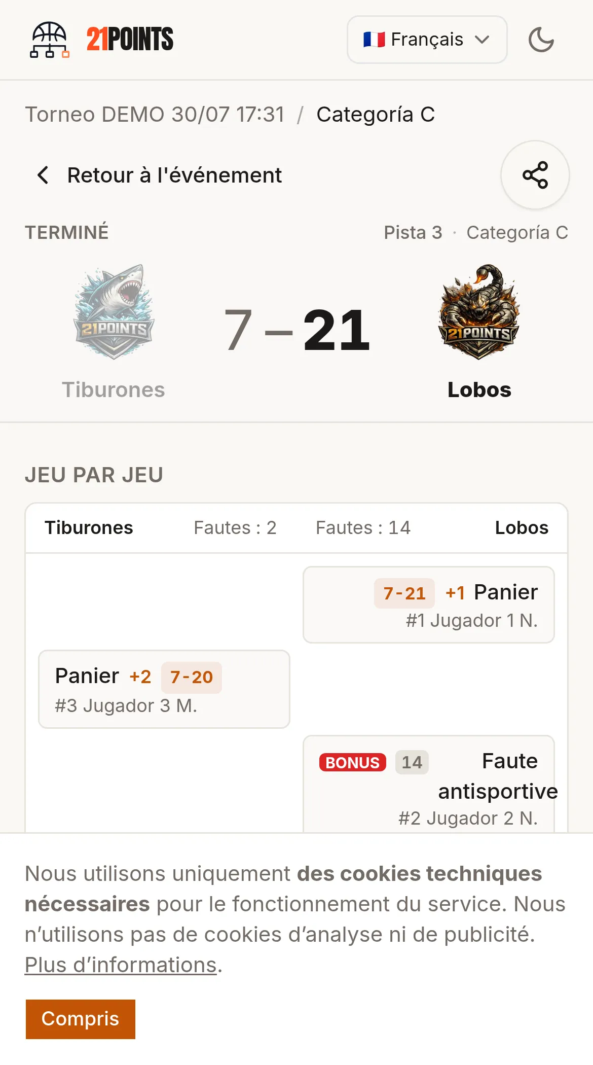 Fiche de match sur un téléphone : match terminé 21-20 entre Equipo 4 M et Equipo 2 M, avec la section « Action par action » détaillant les points par joueur et dossard et les fautes de chaque équipe.