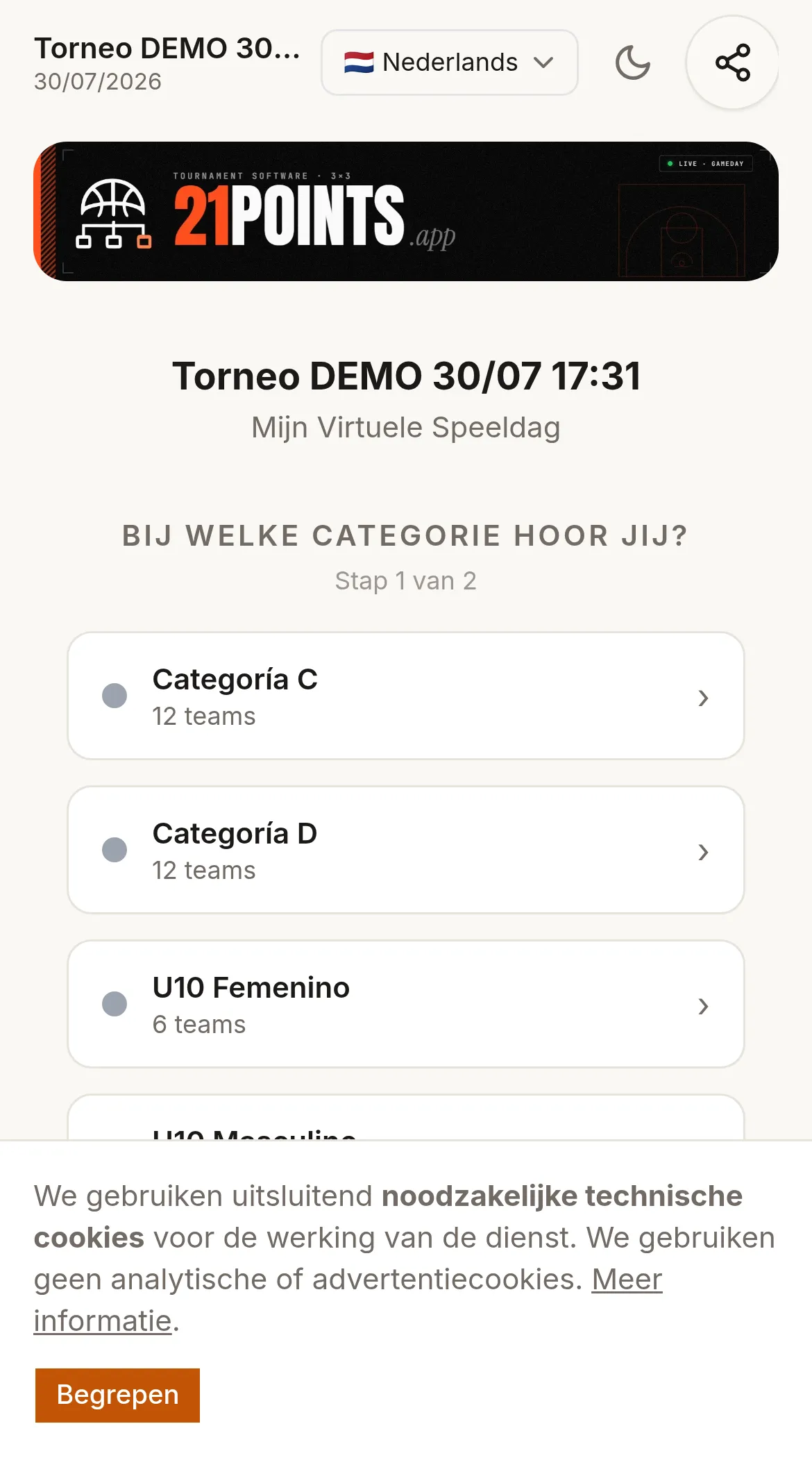 Mijn Speeldag op een telefoon: de vraag « Tot welke categorie behoor je? », stap 1 van 2, met de vier categorieën van het toernooi en hun aantal teams.